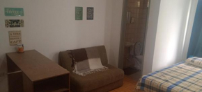 Kitnet Mobiliada no centro de São Leopoldo.